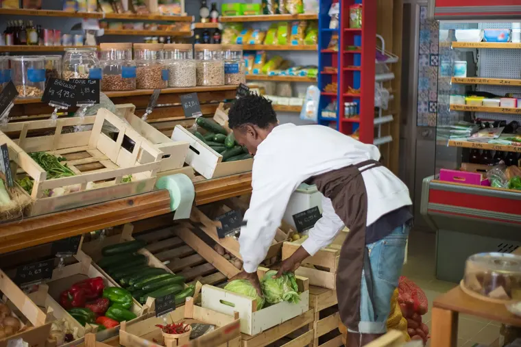Retail & Supermarket jobs abroad